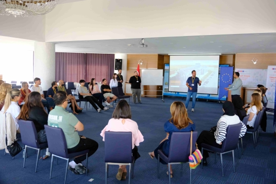 SMART STEPS Projesinde İlk Gün: Dijital Sağlık Okuryazarlığı ve Sahte Haberlerle Mücadele